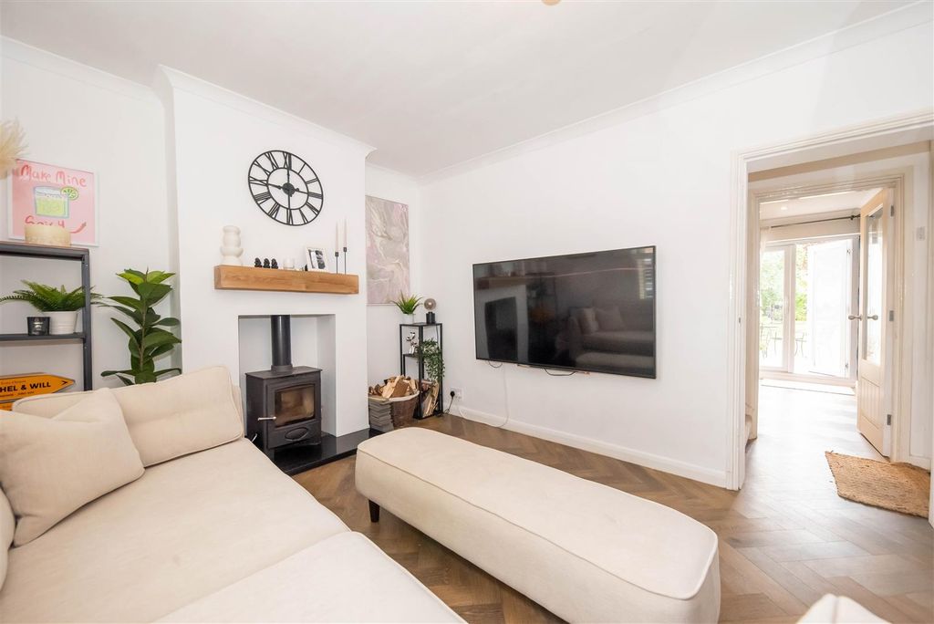 Property photo 2 of 16