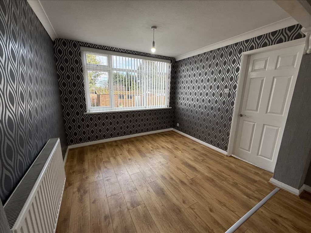 Property photo 3 of 25