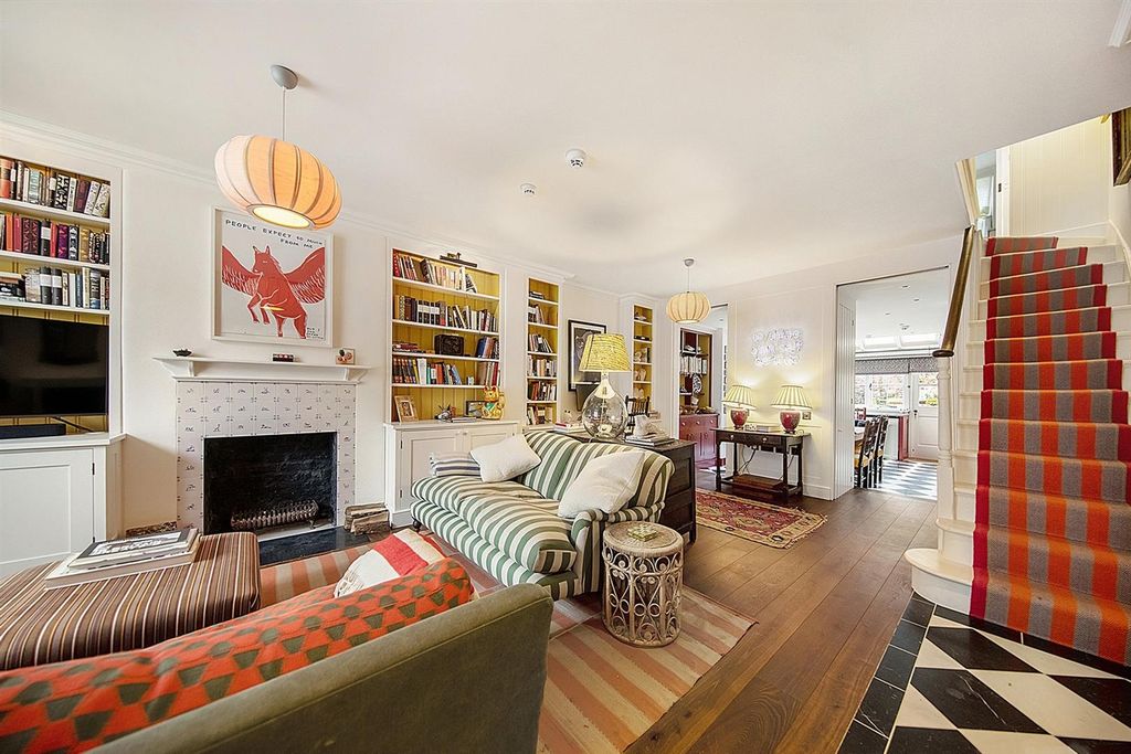 Property photo 1 of 48 36c9Ea3c-45Ea-4246-A1Ac-d136d19E31B0-2000.Jpg