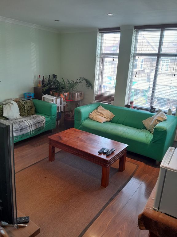 Property photo 2 of 5 Open Plan Lounge