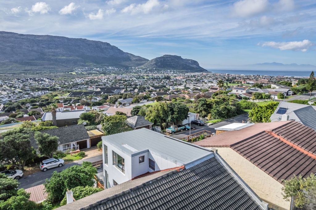 Property photo 2 of 15 Fh1716354