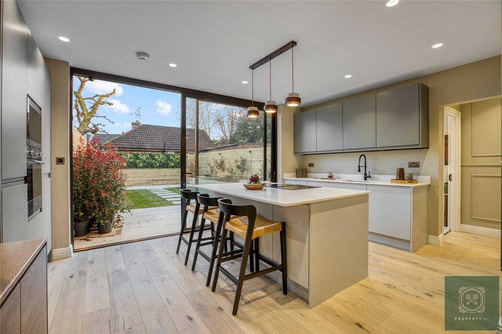 Property photo 1 of 24 Kitchen