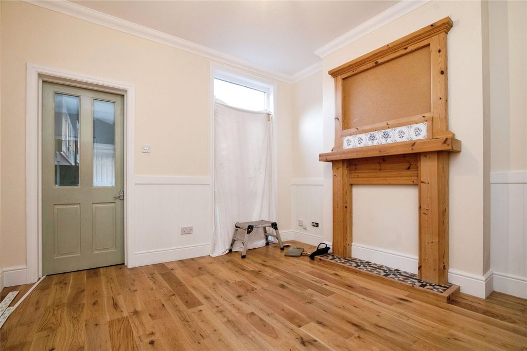 Property photo 3 of 25 Picture No. 24