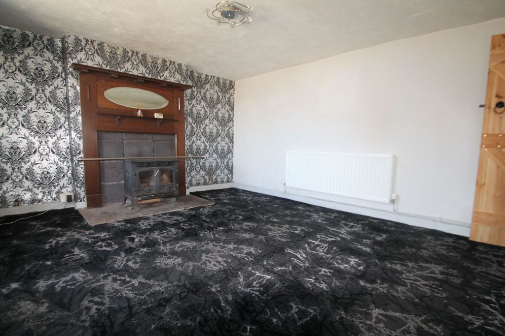 Property photo 3 of 39