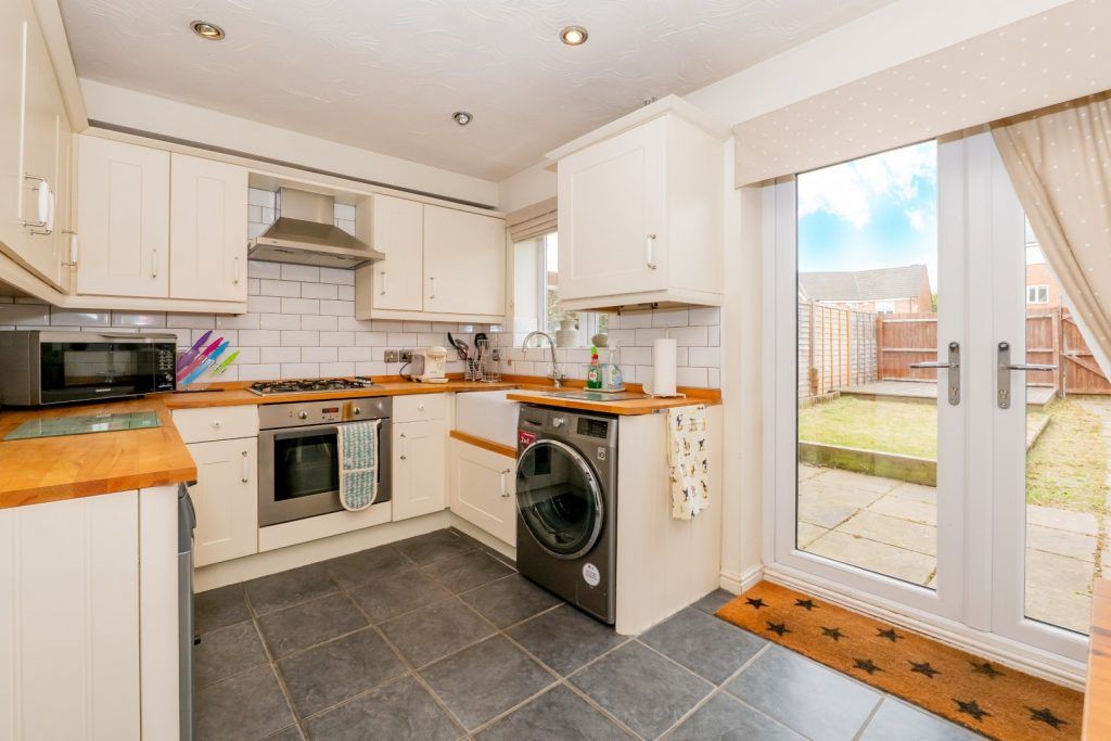 Property photo 2 of 21