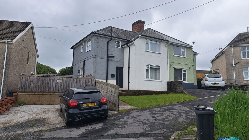 Property photo 1 of 25