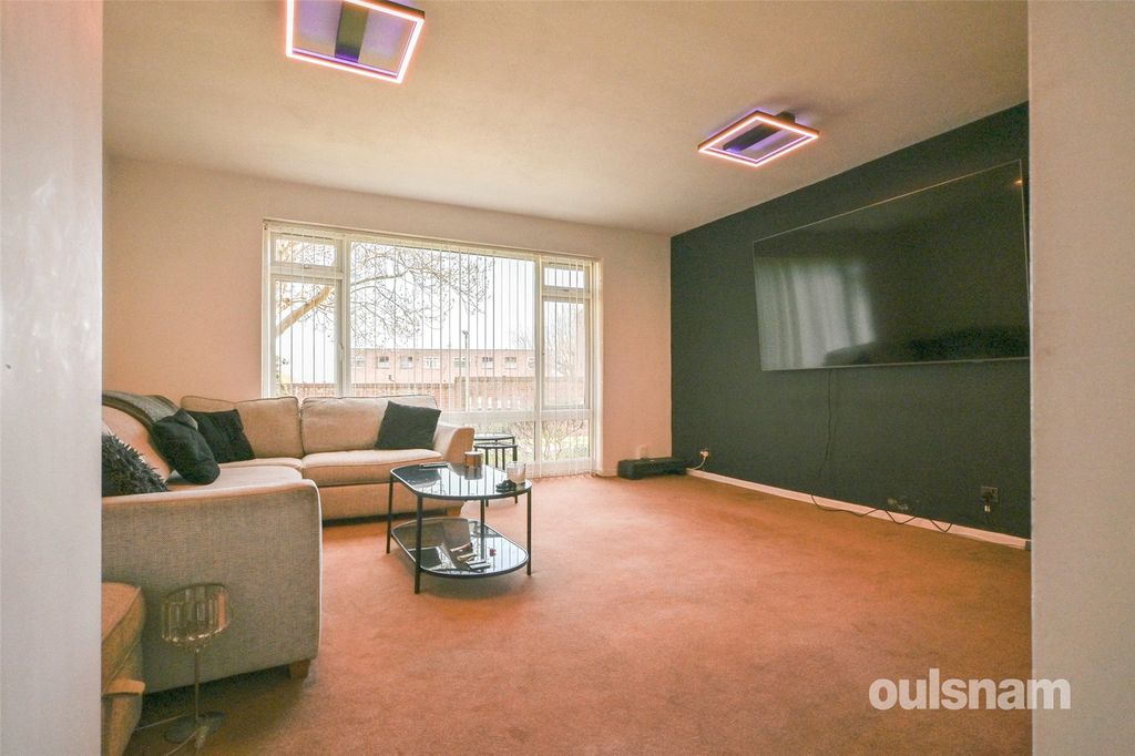 Property photo 3 of 19 Picture No. 02