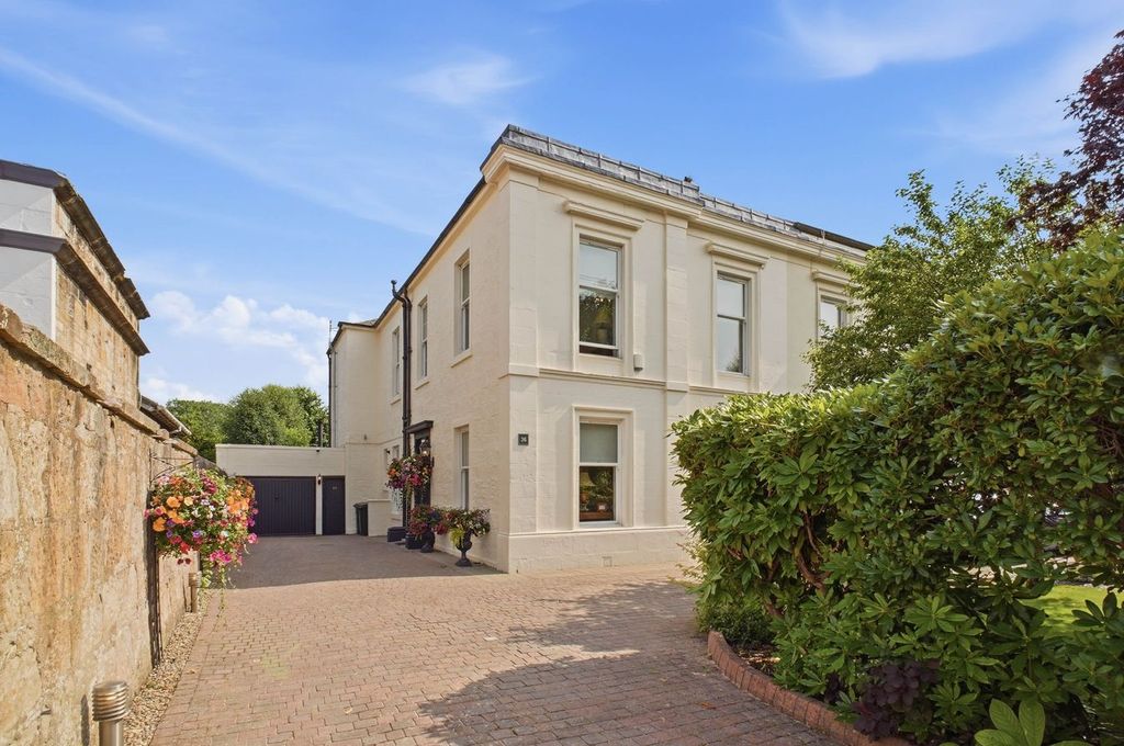 Property photo 1 of 31