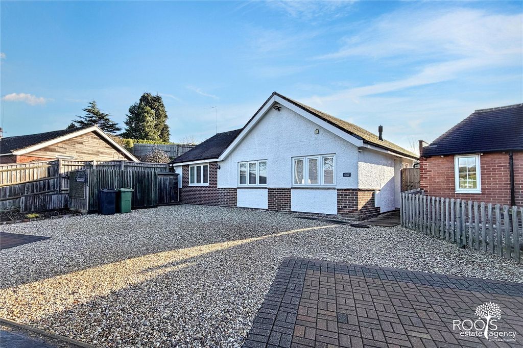 Property photo 1 of 11 Ample Driveway