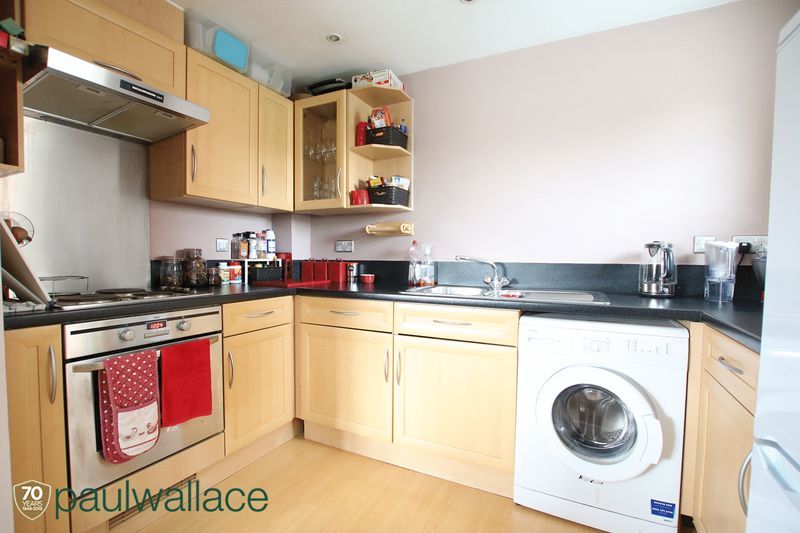 Property photo 2 of 7 Kitchen