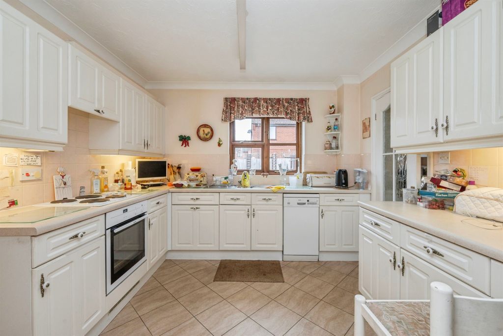 Property photo 3 of 14