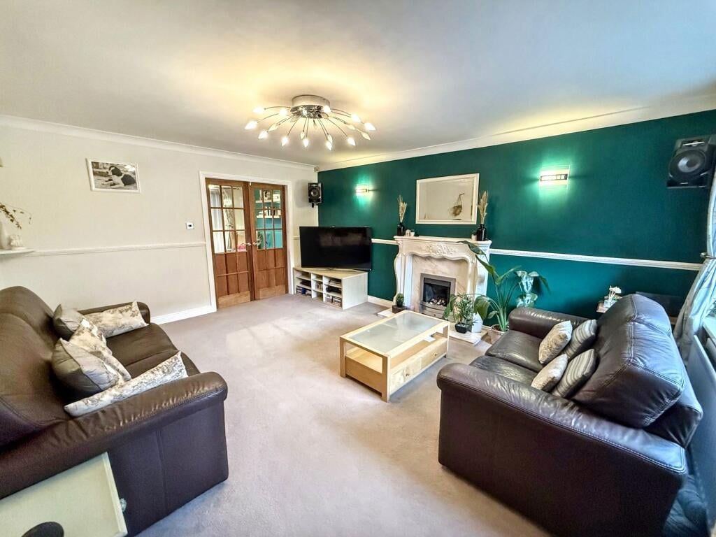 Property photo 2 of 23