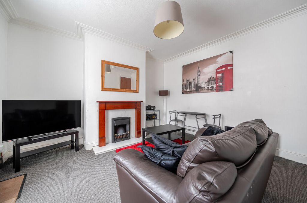 Property photo 3 of 8 1431511-4-69c1604...