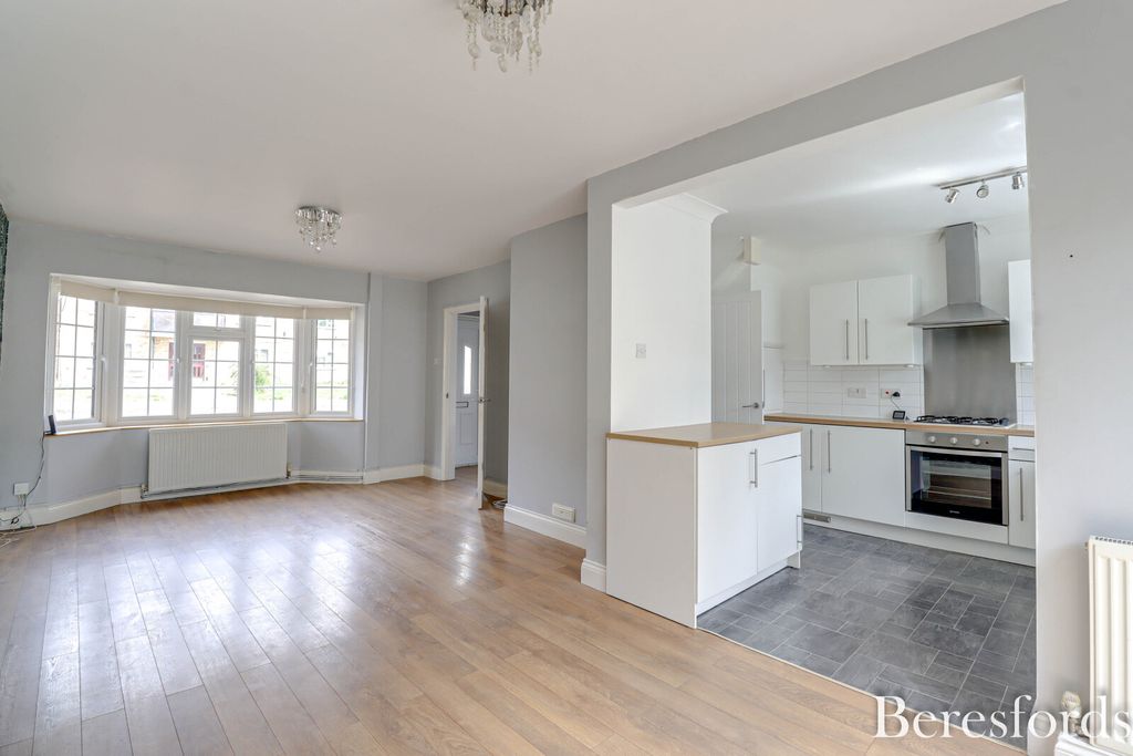 Property photo 2 of 19 Picture No. 06