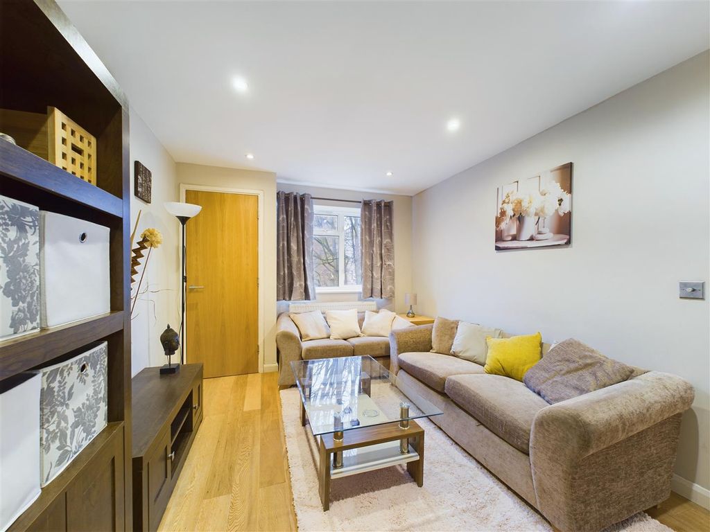 Property photo 2 of 5