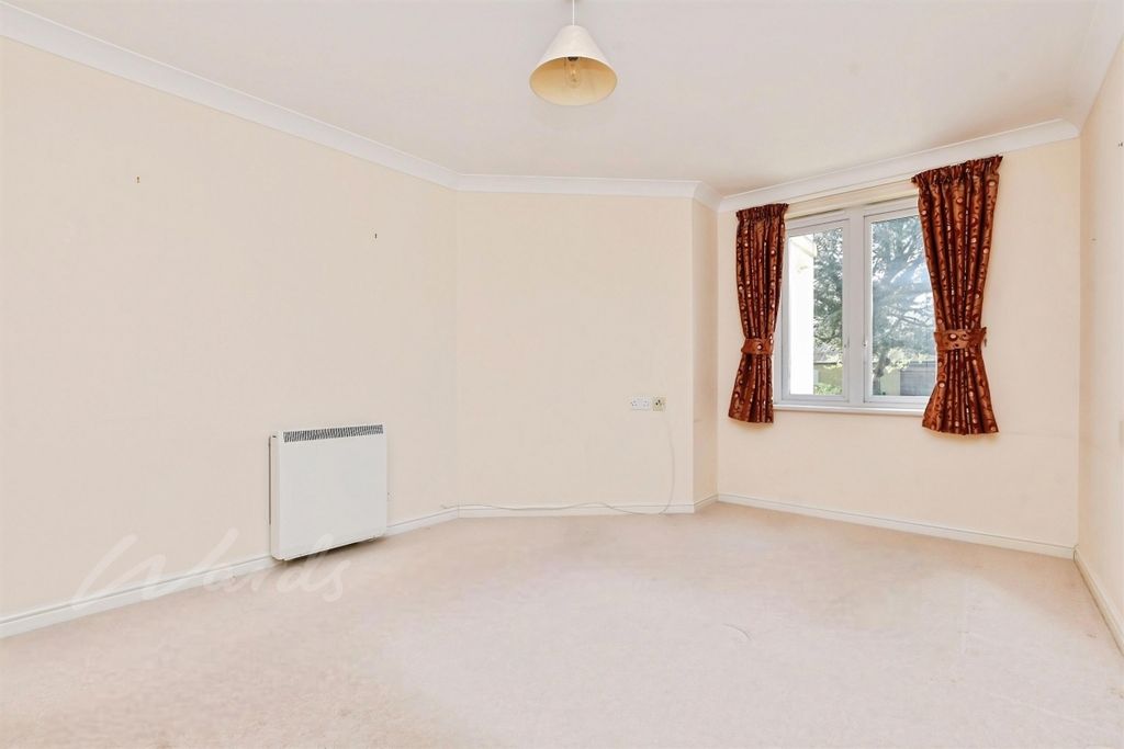 Property photo 3 of 9 Darwin Bed Use