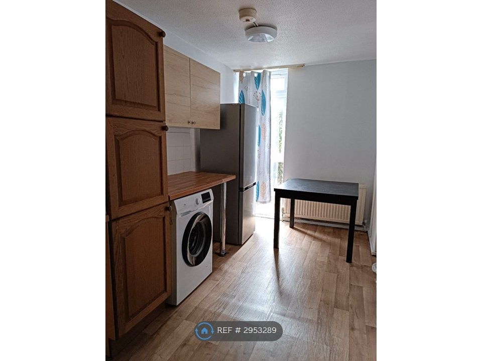 Property photo 2 of 29