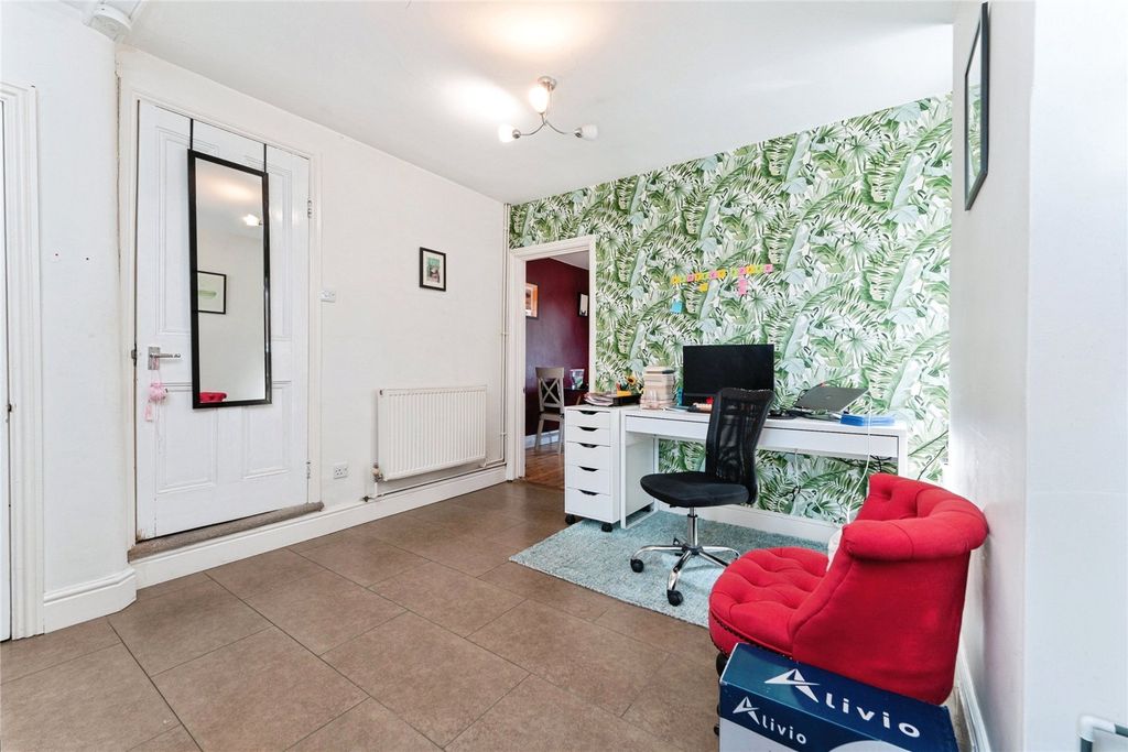 Property photo 2 of 20 Picture No. 38