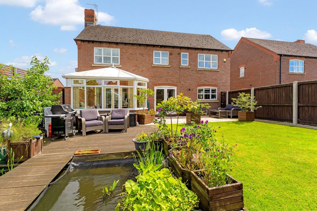 Property photo 2 of 65