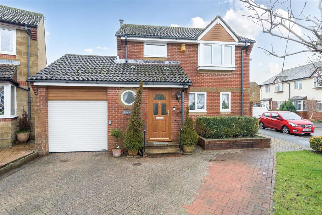 Property photo 1 of 14 Front