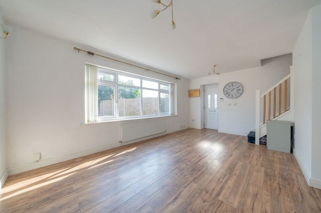Property photo 3 of 14