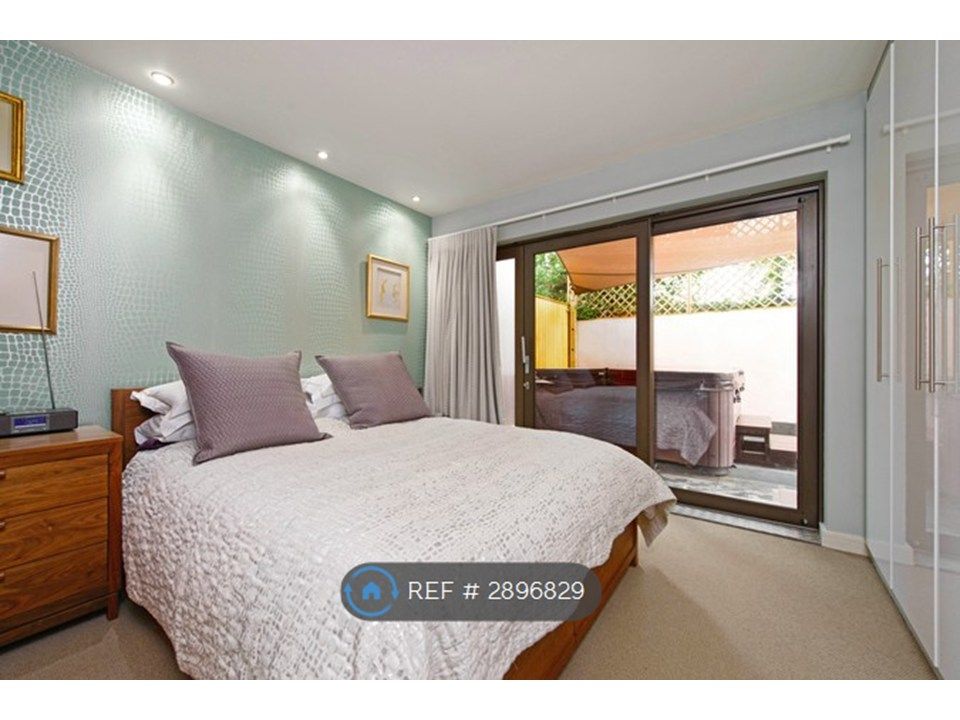 Property photo 2 of 10 Master Bedroom