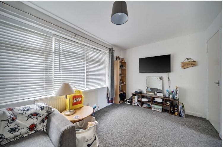 Property photo 3 of 13