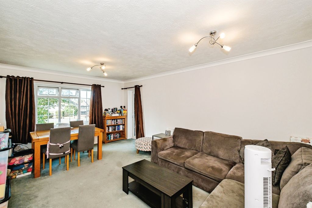 Property photo 3 of 14