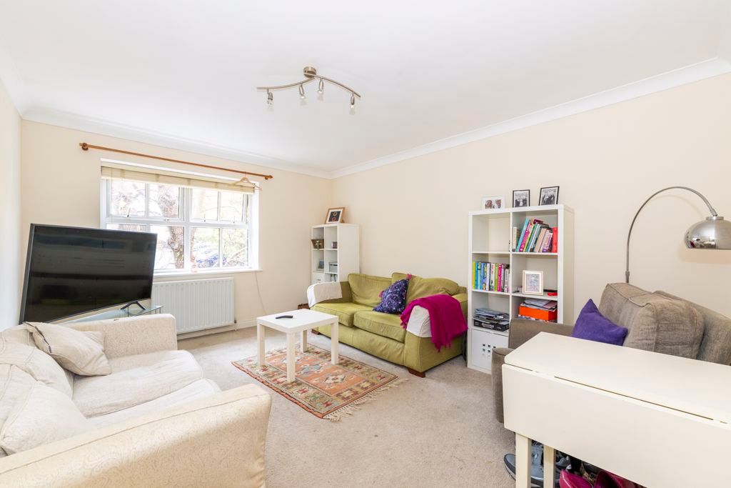 Property photo 2 of 12 Photo 3