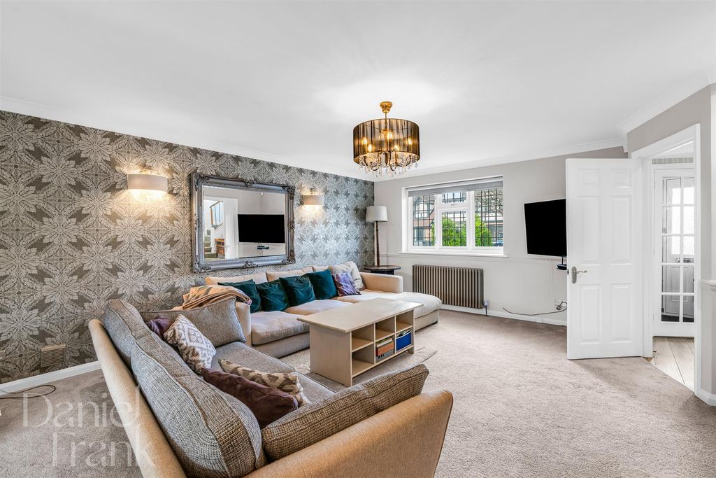 Additional image 6 of 5 bed detached house for saleTycehurst Hill, Loughton IG10