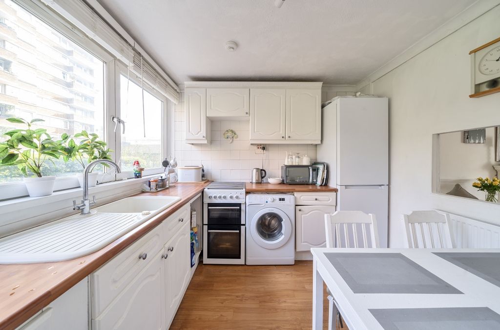 Property photo 2 of 16 Kitchen