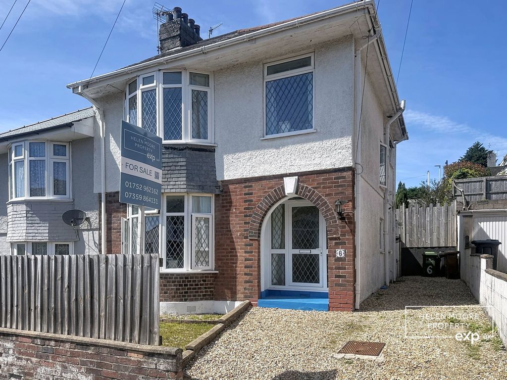 Property photo 1 of 11