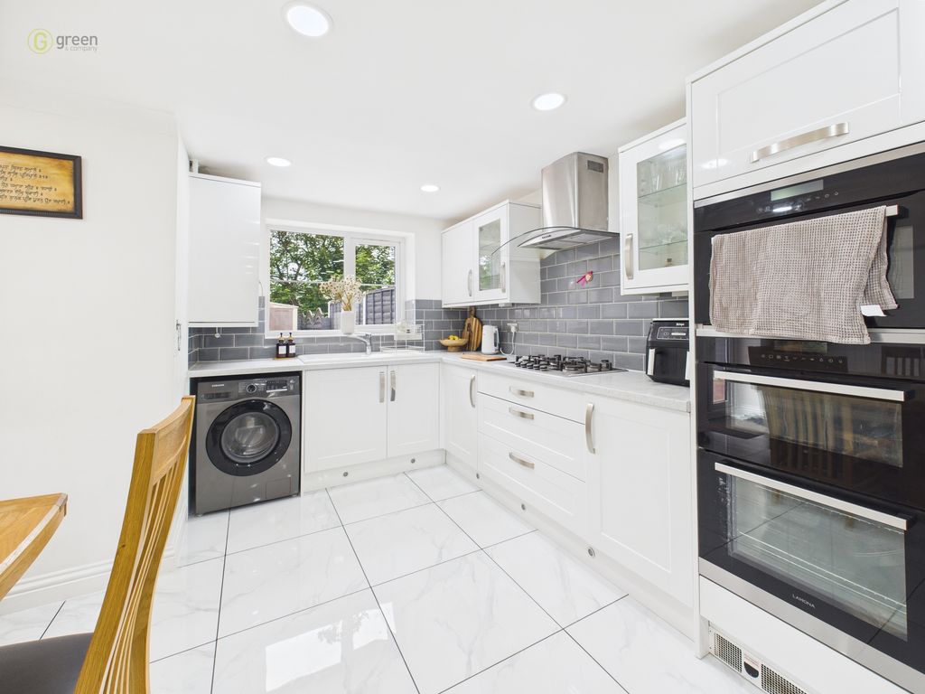 Property photo 3 of 51