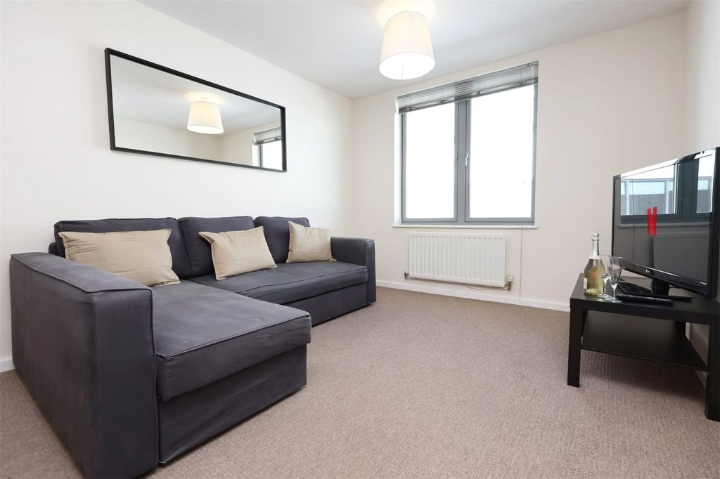 Property photo 2 of 17 Picture No. 05