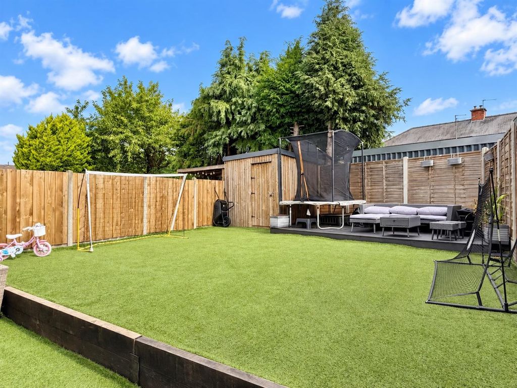 Property photo 3 of 19