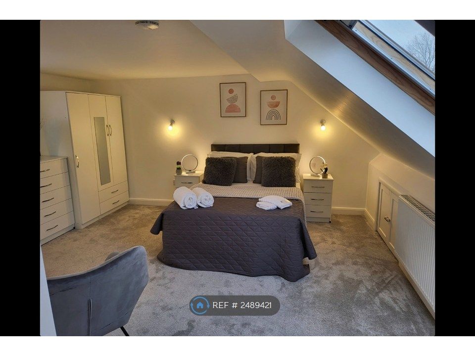 Property photo 2 of 35