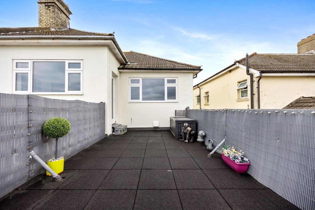 Property photo 1 of 14 Sackville Road_55_Flat 5-007.Jpg