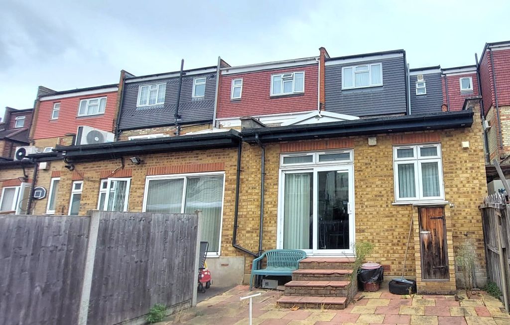 Property photo 2 of 3