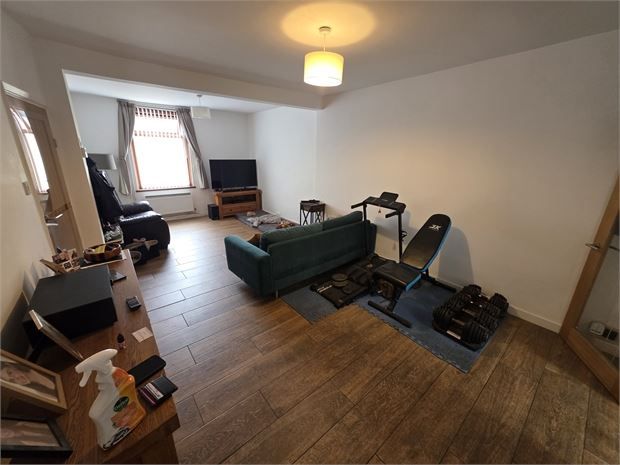 Property photo 2 of 11 Lounge