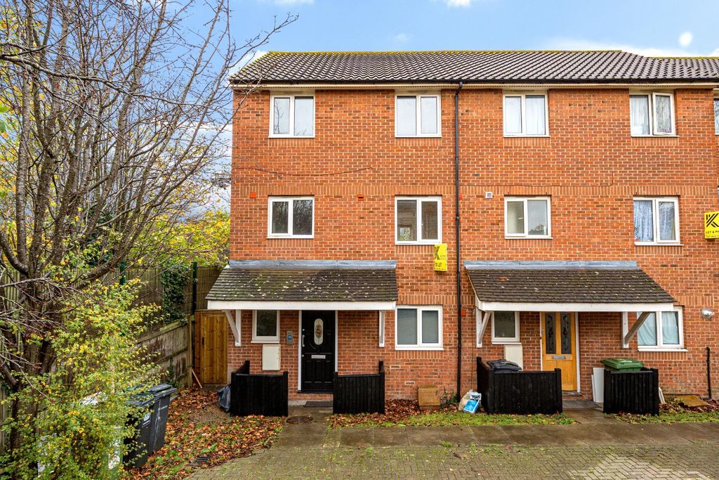 Property photo 1 of 15 4840030
