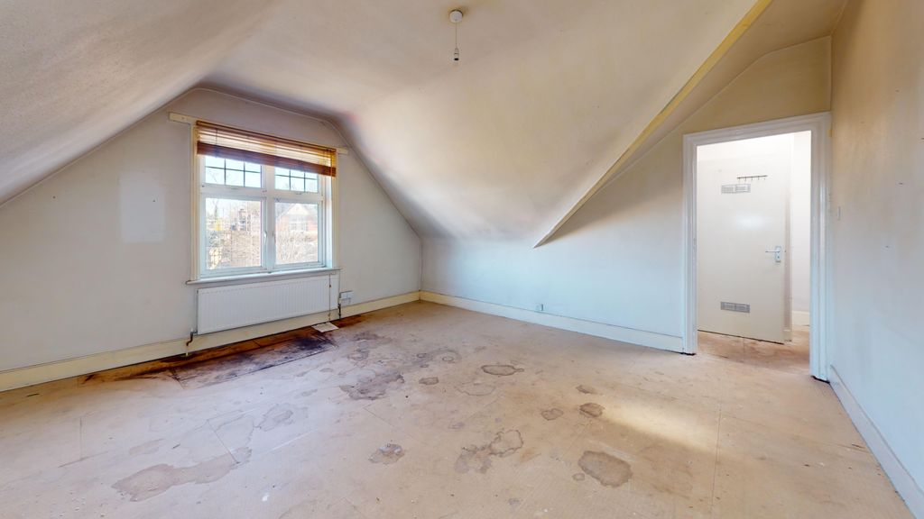 Property photo 2 of 12 Second Floor Flat, 3 Park Road, Harlesden, London, Nw10 8Tb