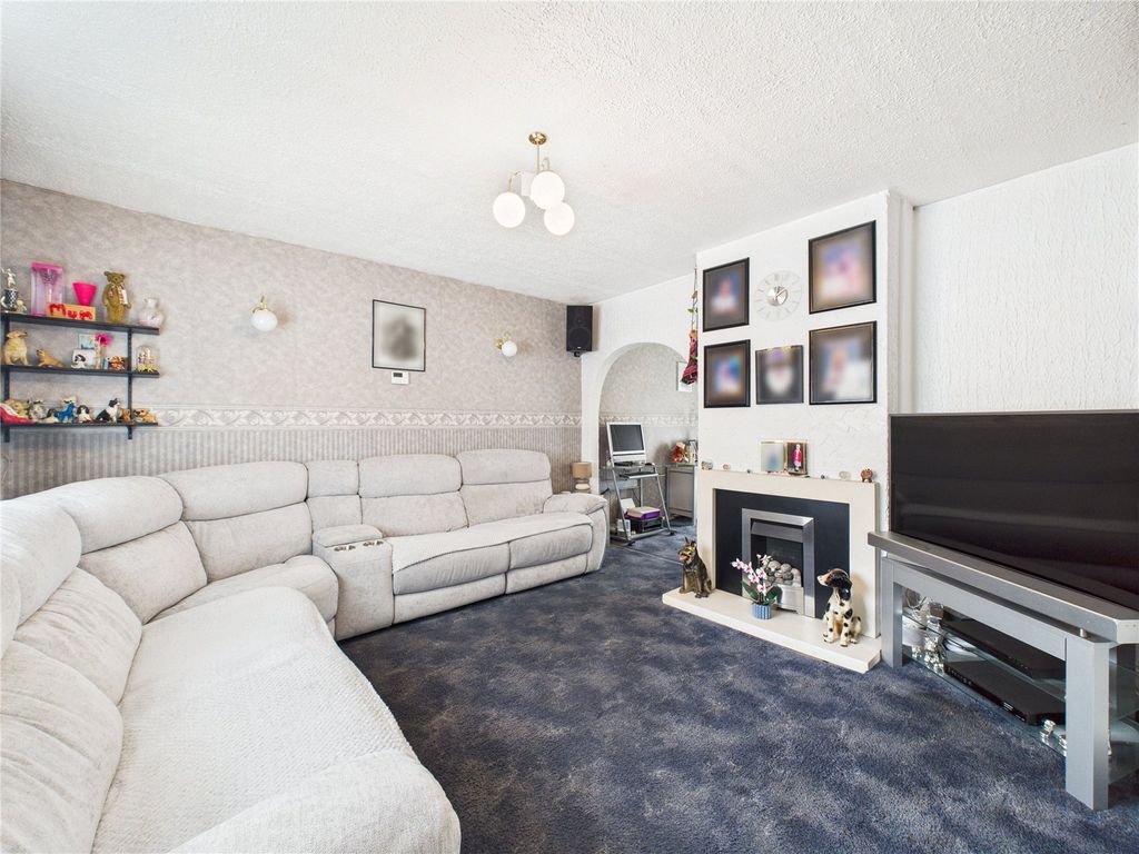 Property photo 3 of 18 Picture No. 16