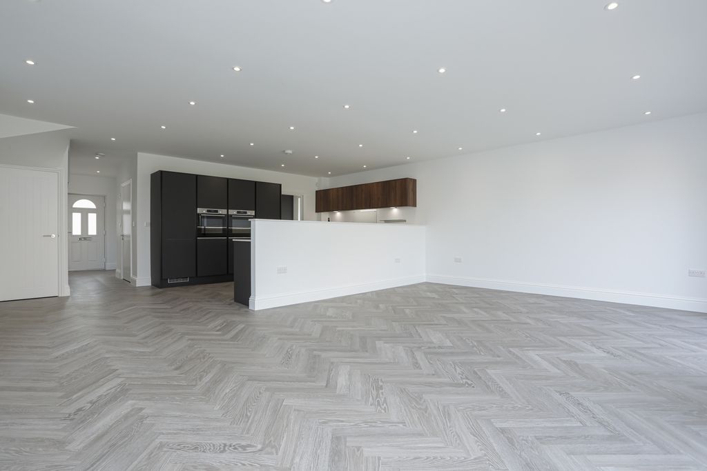 Property photo 2 of 24 Picture 2