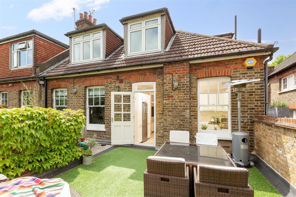 Property photo 2 of 7