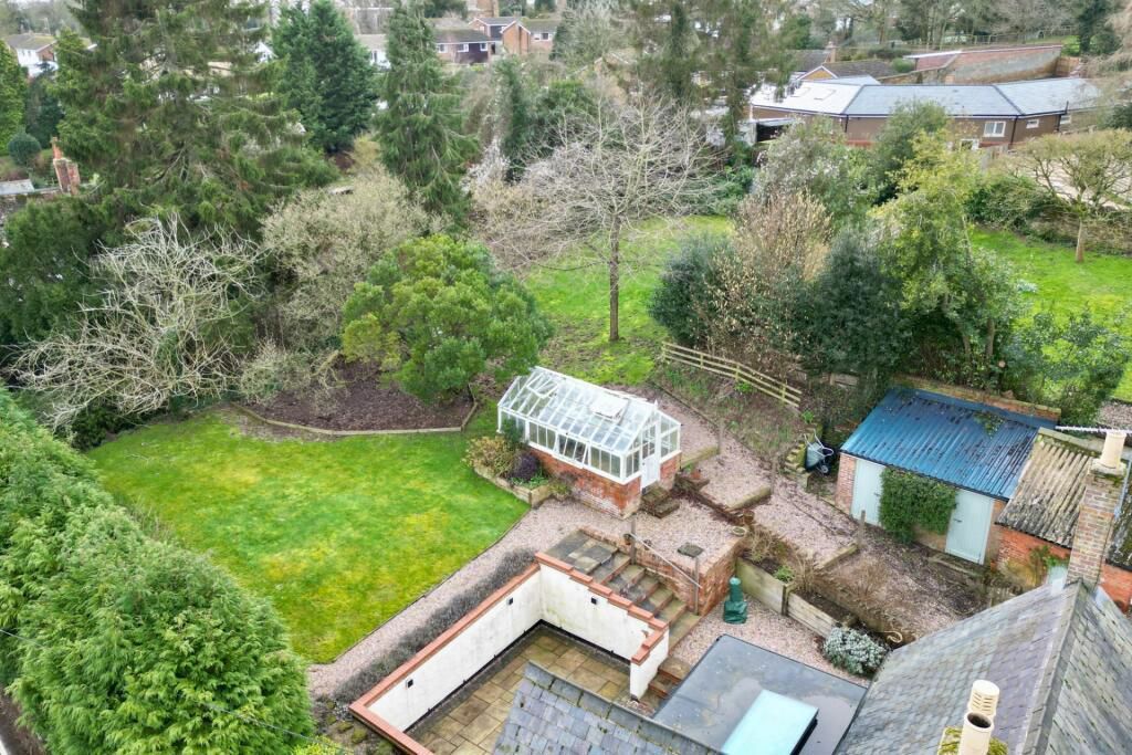 Property photo 2 of 25