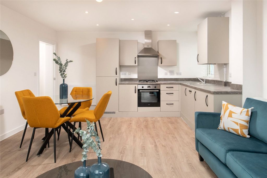 Property photo 2 of 7 Picture No. 11