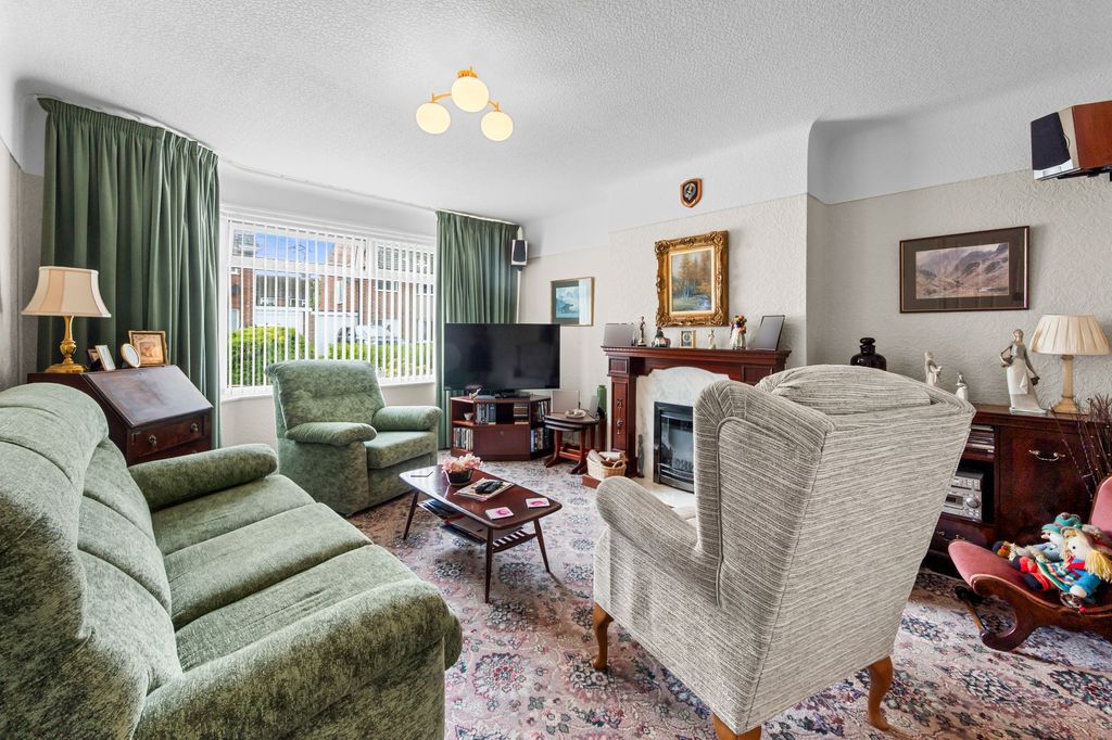 Property photo 2 of 32