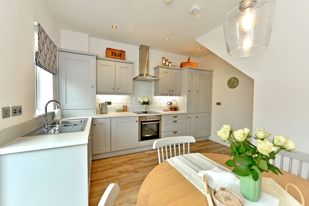Property photo 2 of 22 Kitchen/Dining Room
