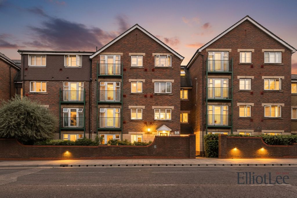 Property photo 1 of 14