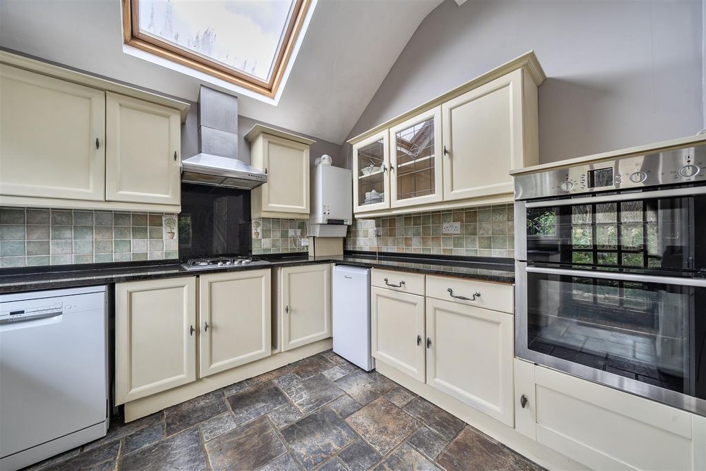 Property photo 2 of 16 1448569 (5).Jpg